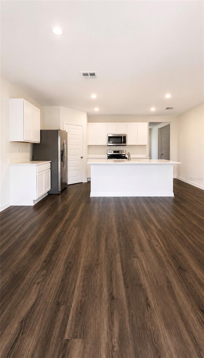 LAKE DEER ESTATES - Residential Lease