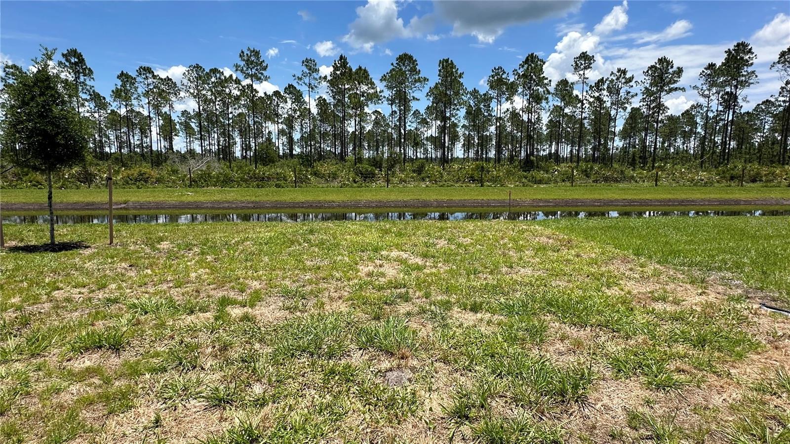 LAKE DEER ESTATES - Residential Lease