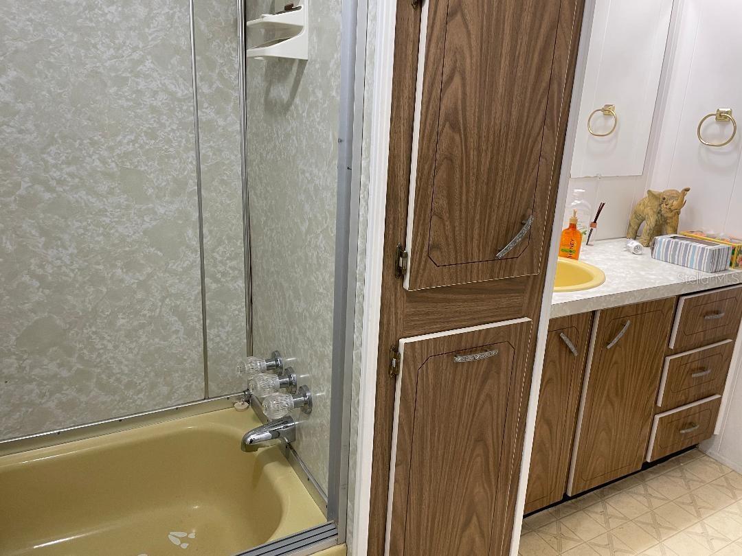 EUSTIS COUNTRY CLUB MANOR MHP UNIT 02A - Residential