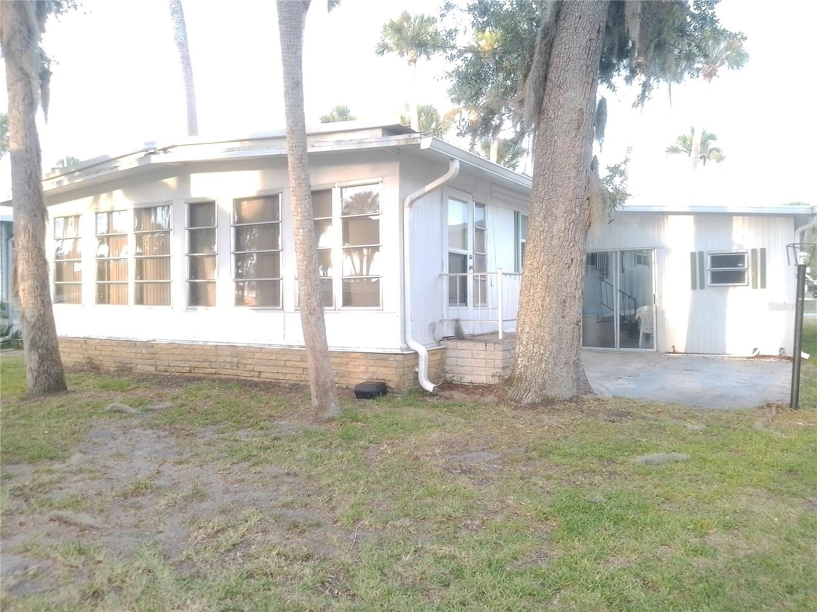 EUSTIS COUNTRY CLUB MANOR MHP UNIT 02A - Residential