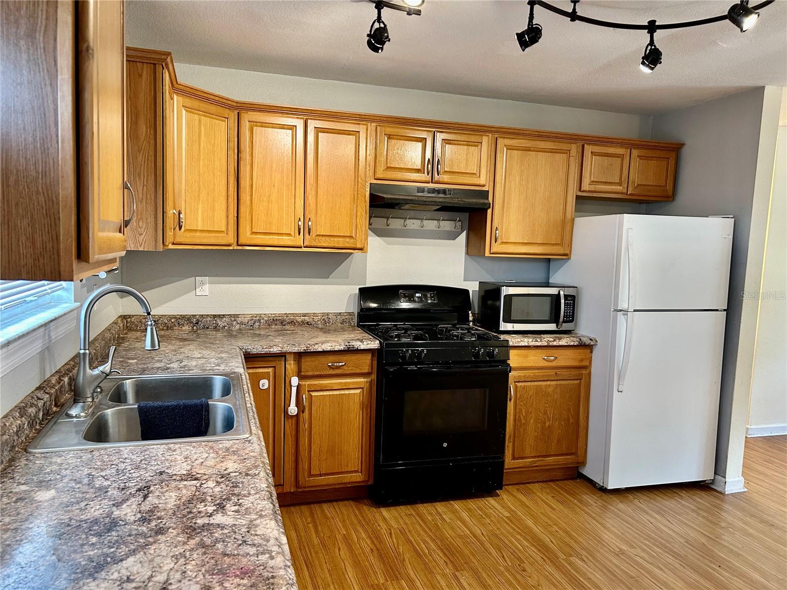AVALON PARK ADD - Residential