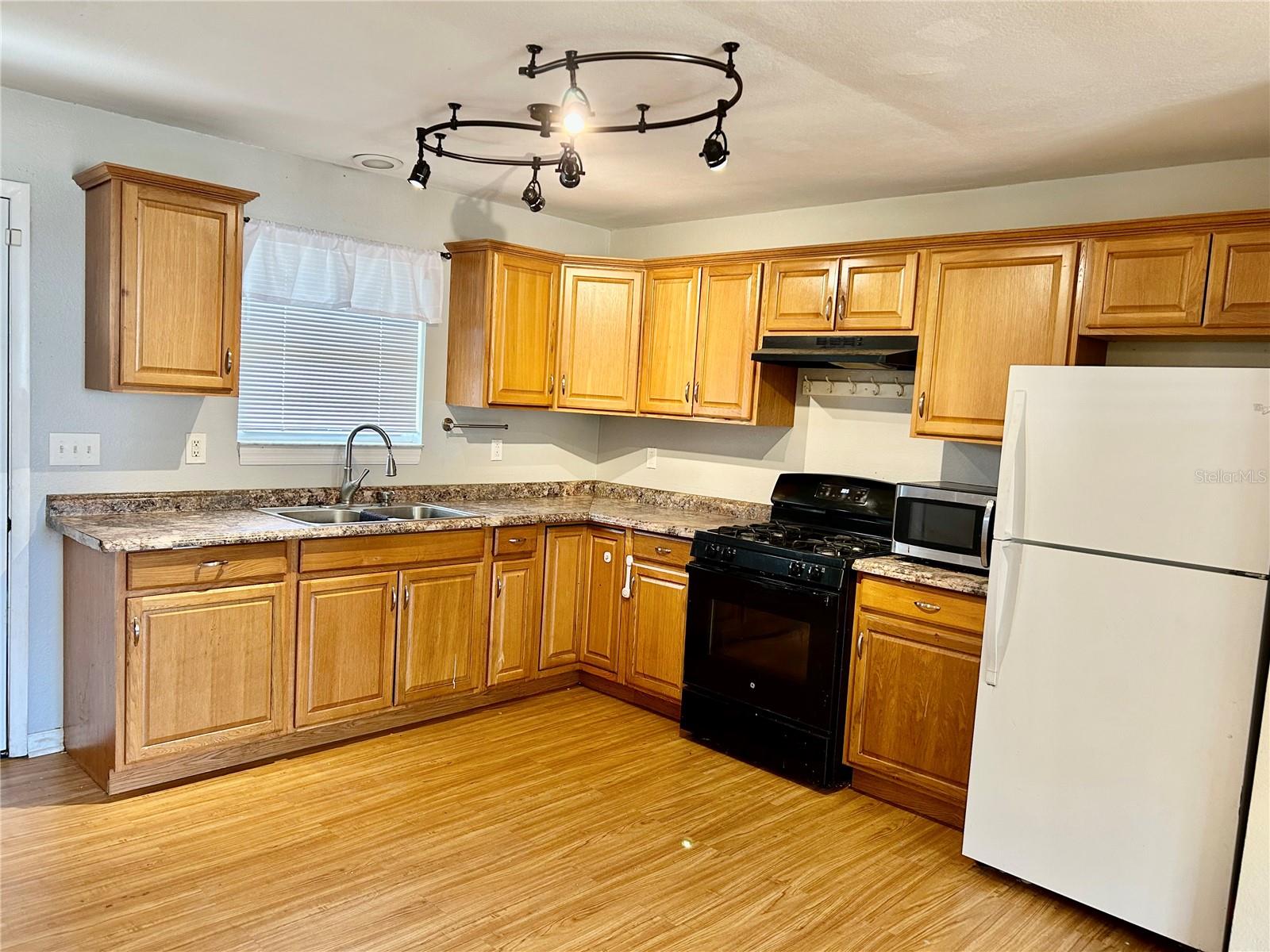 AVALON PARK ADD - Residential
