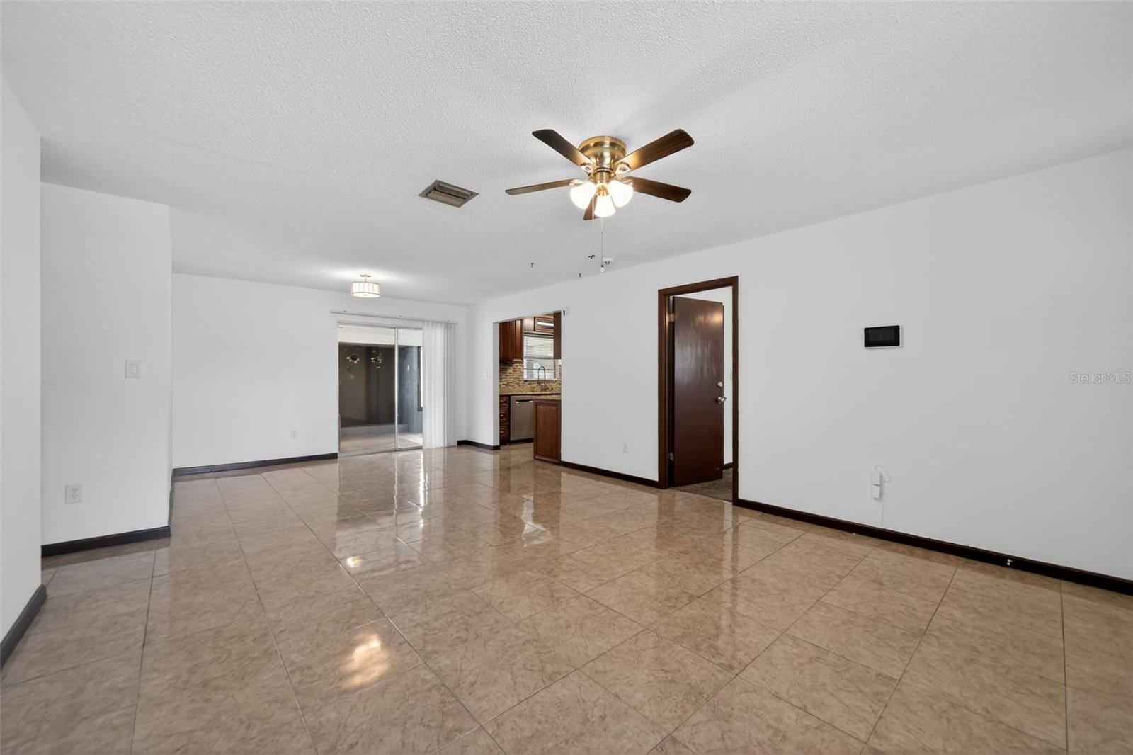 TROPICAL PARK UNIT 1 - Residential