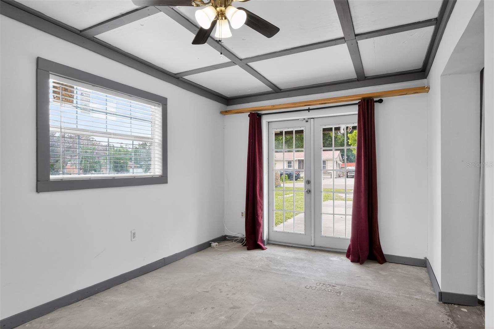 TROPICAL PARK UNIT 1 - Residential