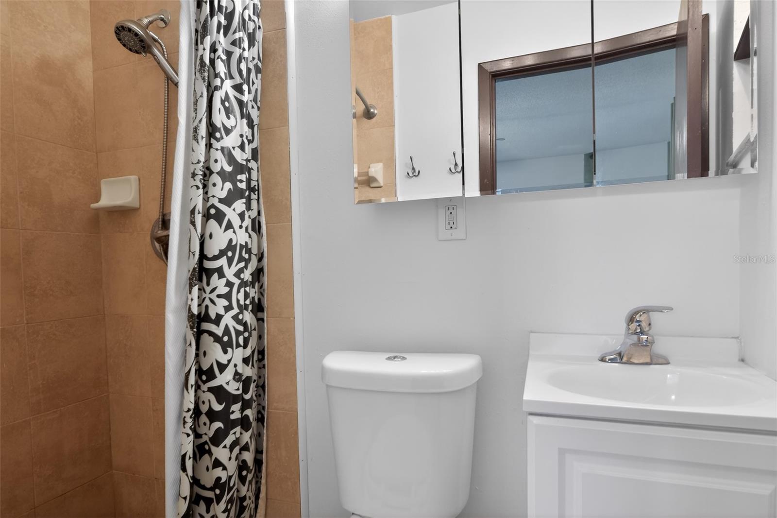 TROPICAL PARK UNIT 1 - Residential