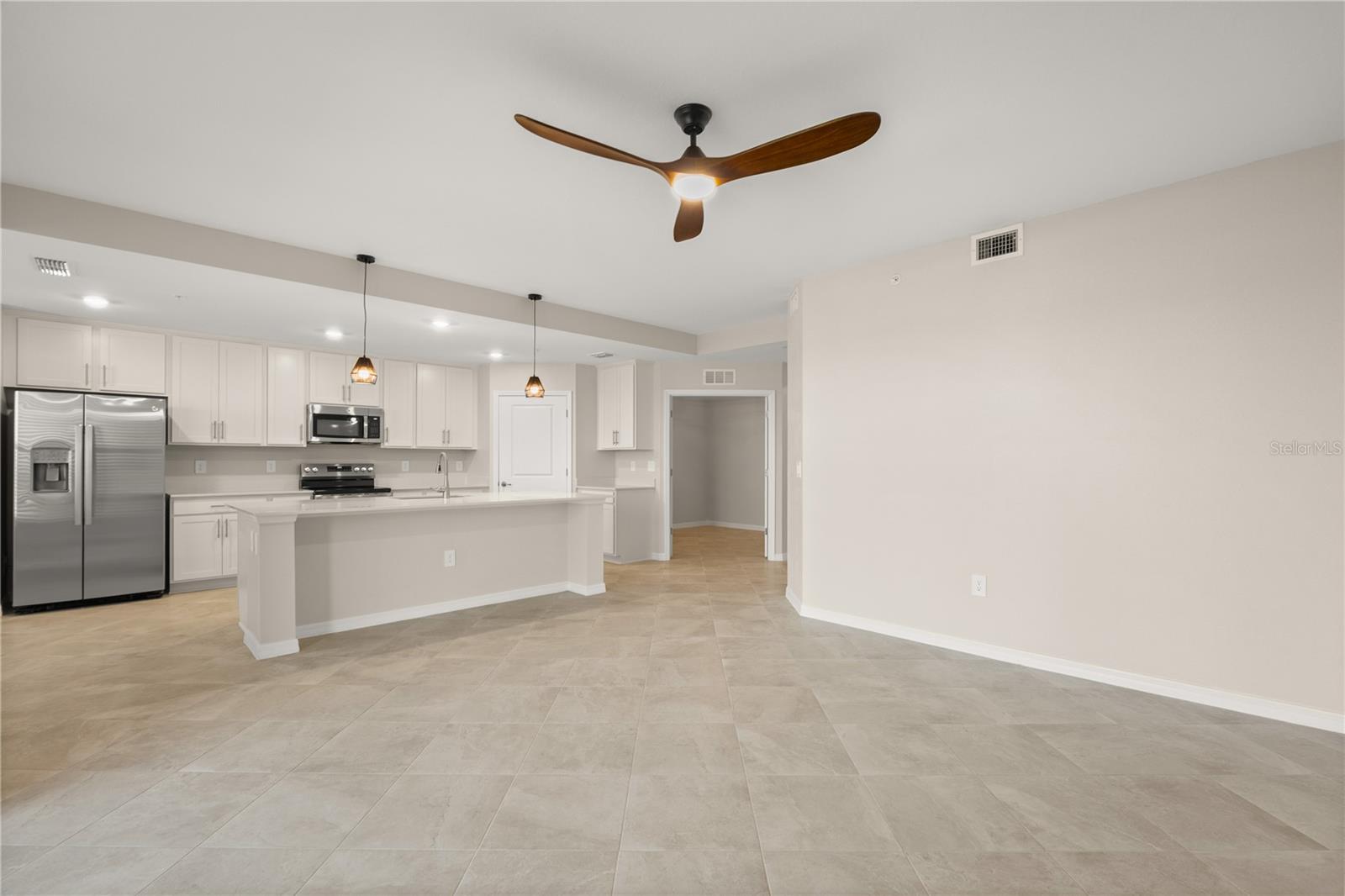 CALUSA COUNTRY CLUB - Residential