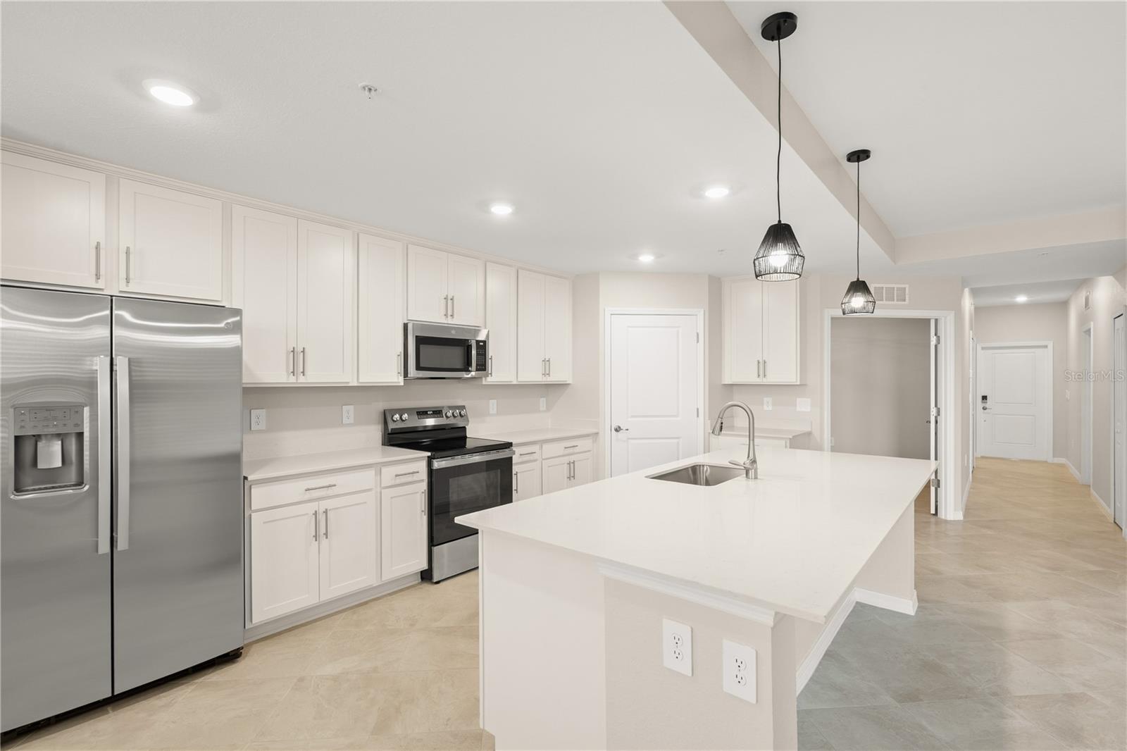 CALUSA COUNTRY CLUB - Residential