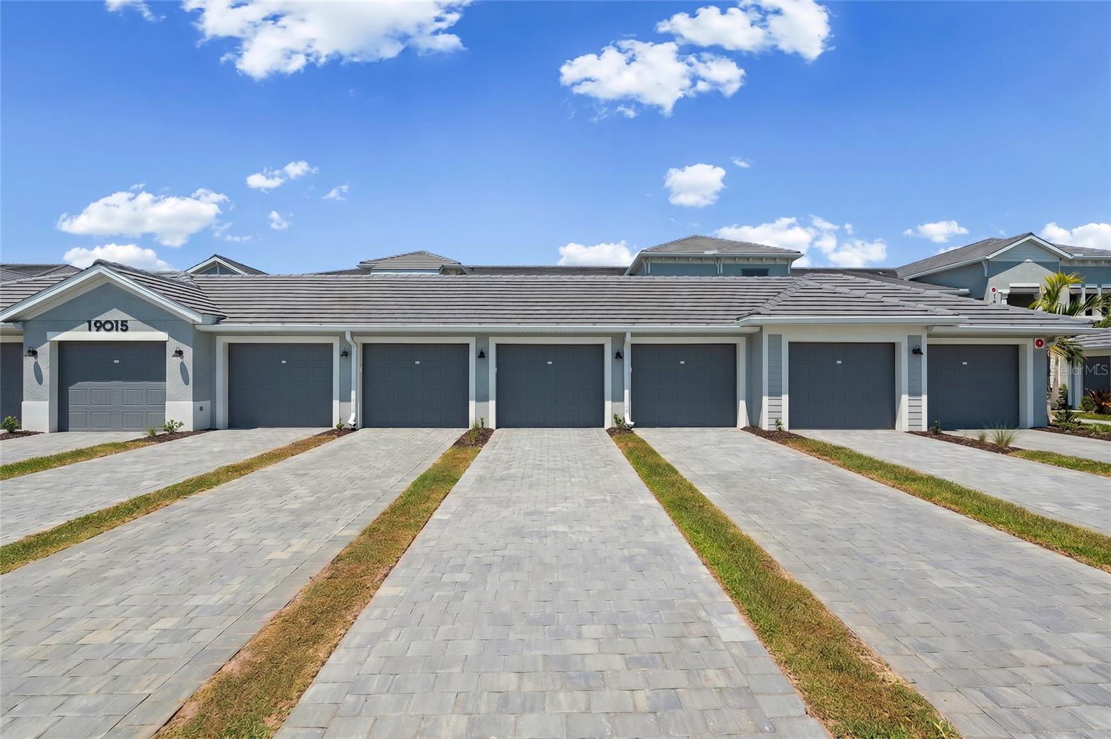 CALUSA COUNTRY CLUB - Residential