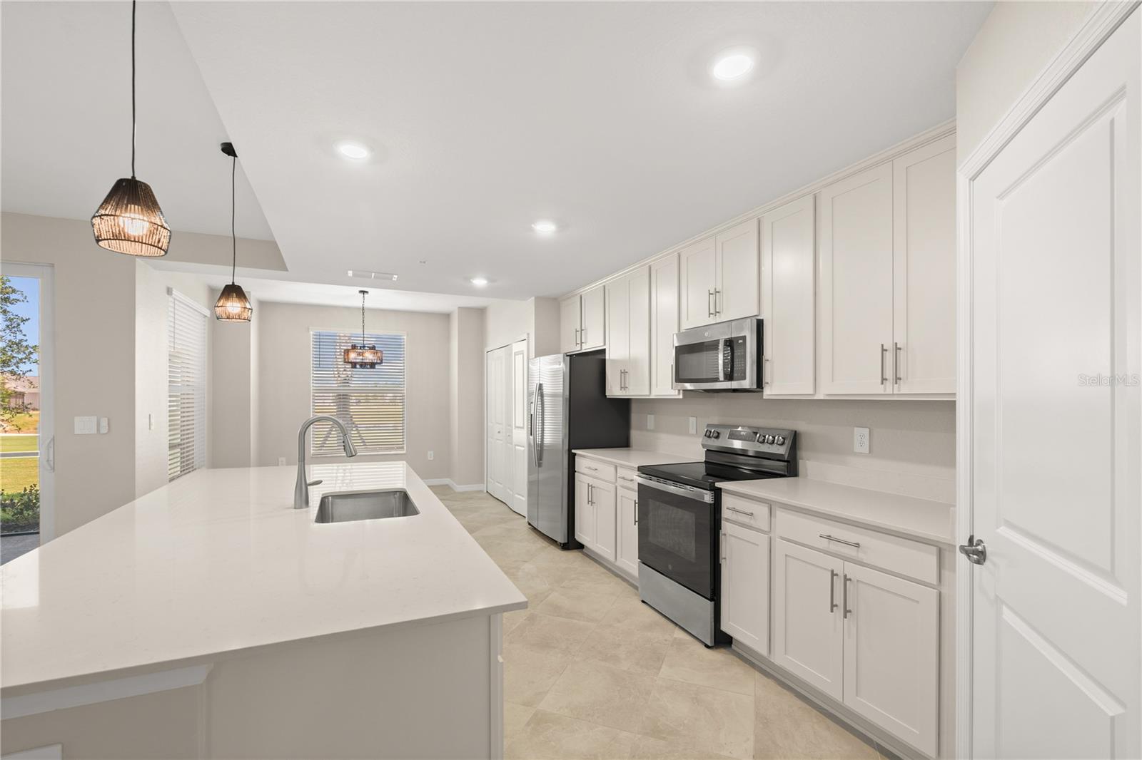CALUSA COUNTRY CLUB - Residential