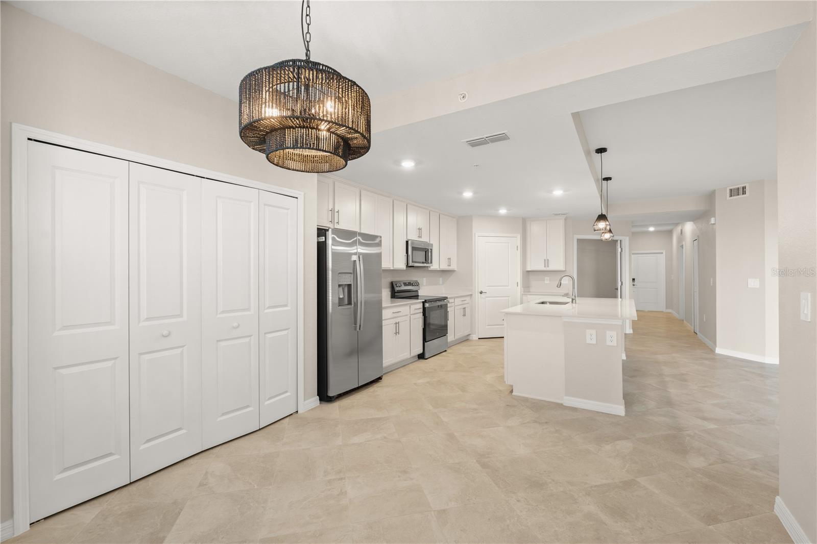 CALUSA COUNTRY CLUB - Residential