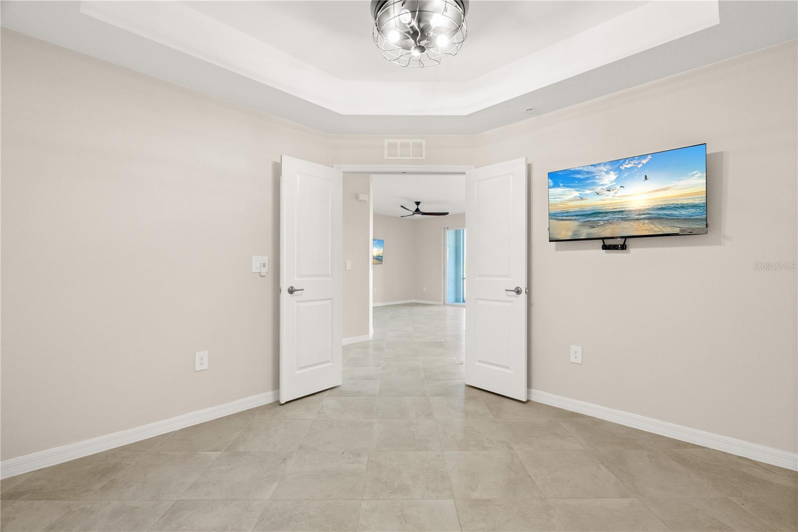 CALUSA COUNTRY CLUB - Residential