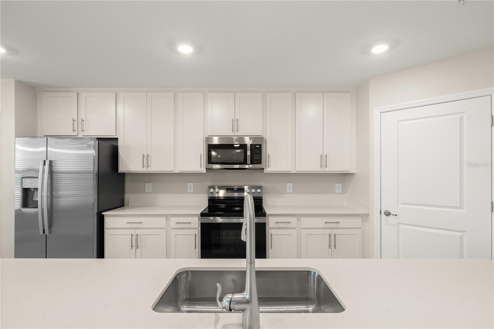 CALUSA COUNTRY CLUB - Residential