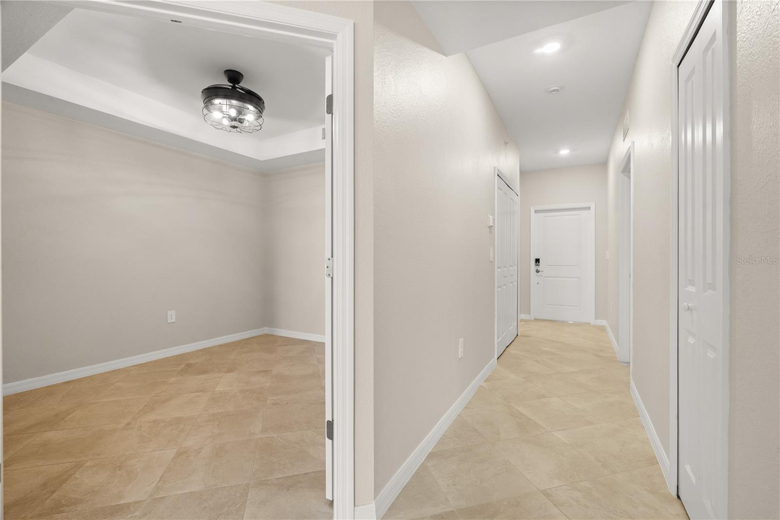 CALUSA COUNTRY CLUB - Residential