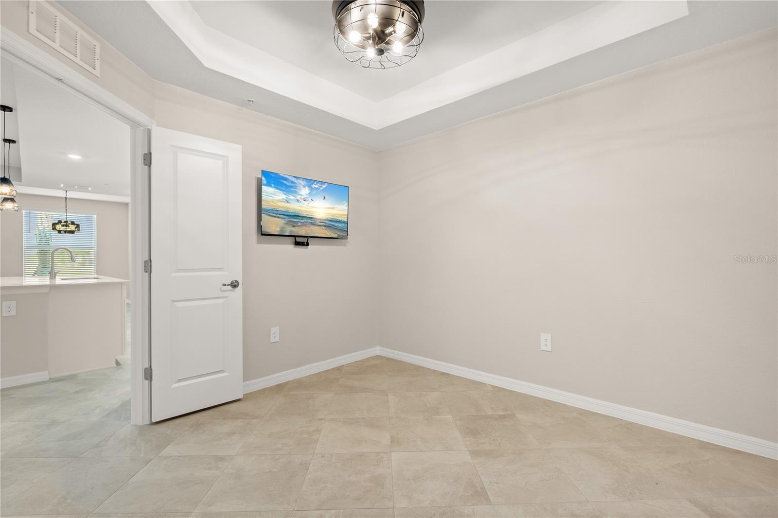 CALUSA COUNTRY CLUB - Residential