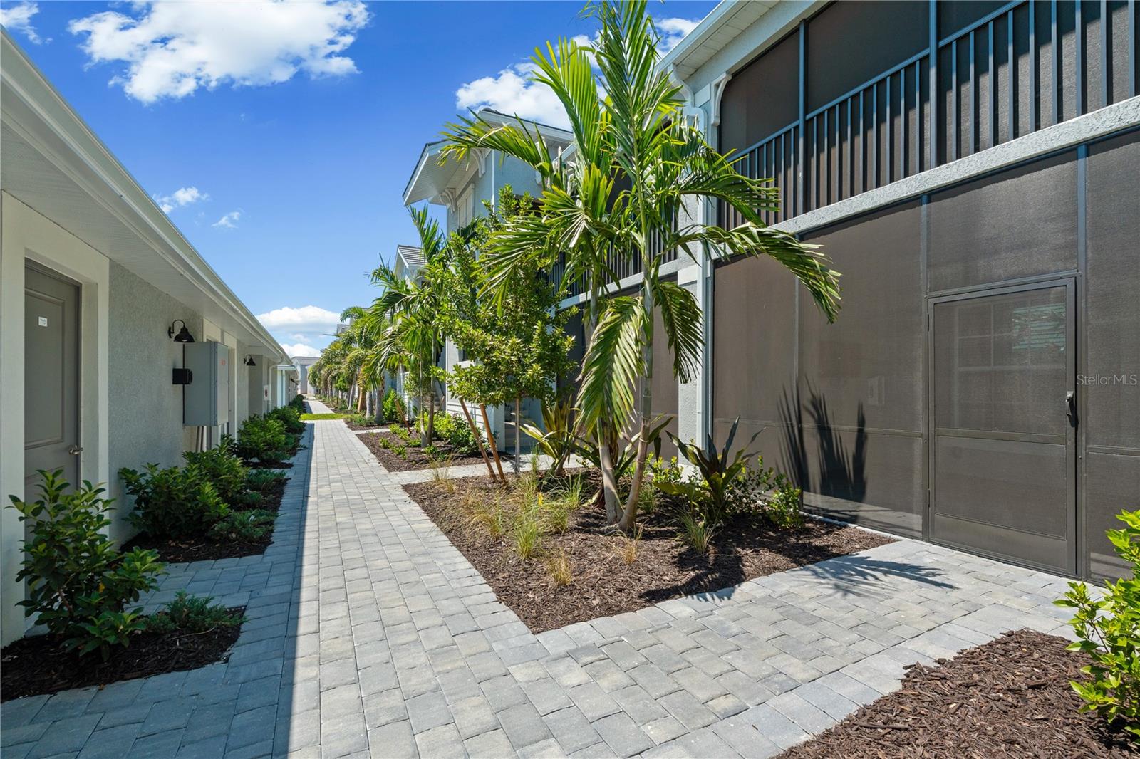CALUSA COUNTRY CLUB - Residential