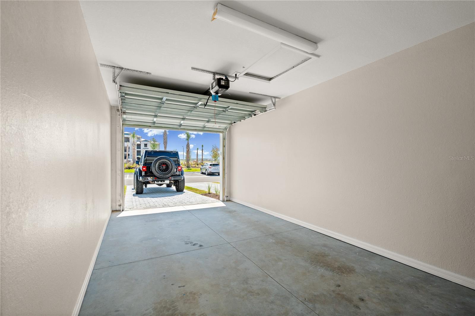 CALUSA COUNTRY CLUB - Residential