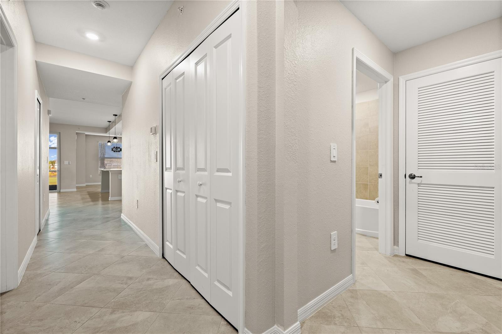 CALUSA COUNTRY CLUB - Residential
