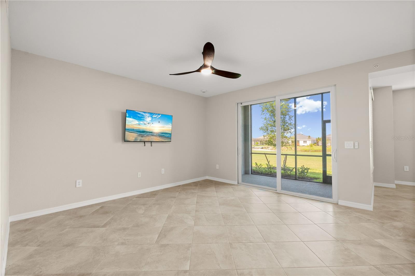 CALUSA COUNTRY CLUB - Residential