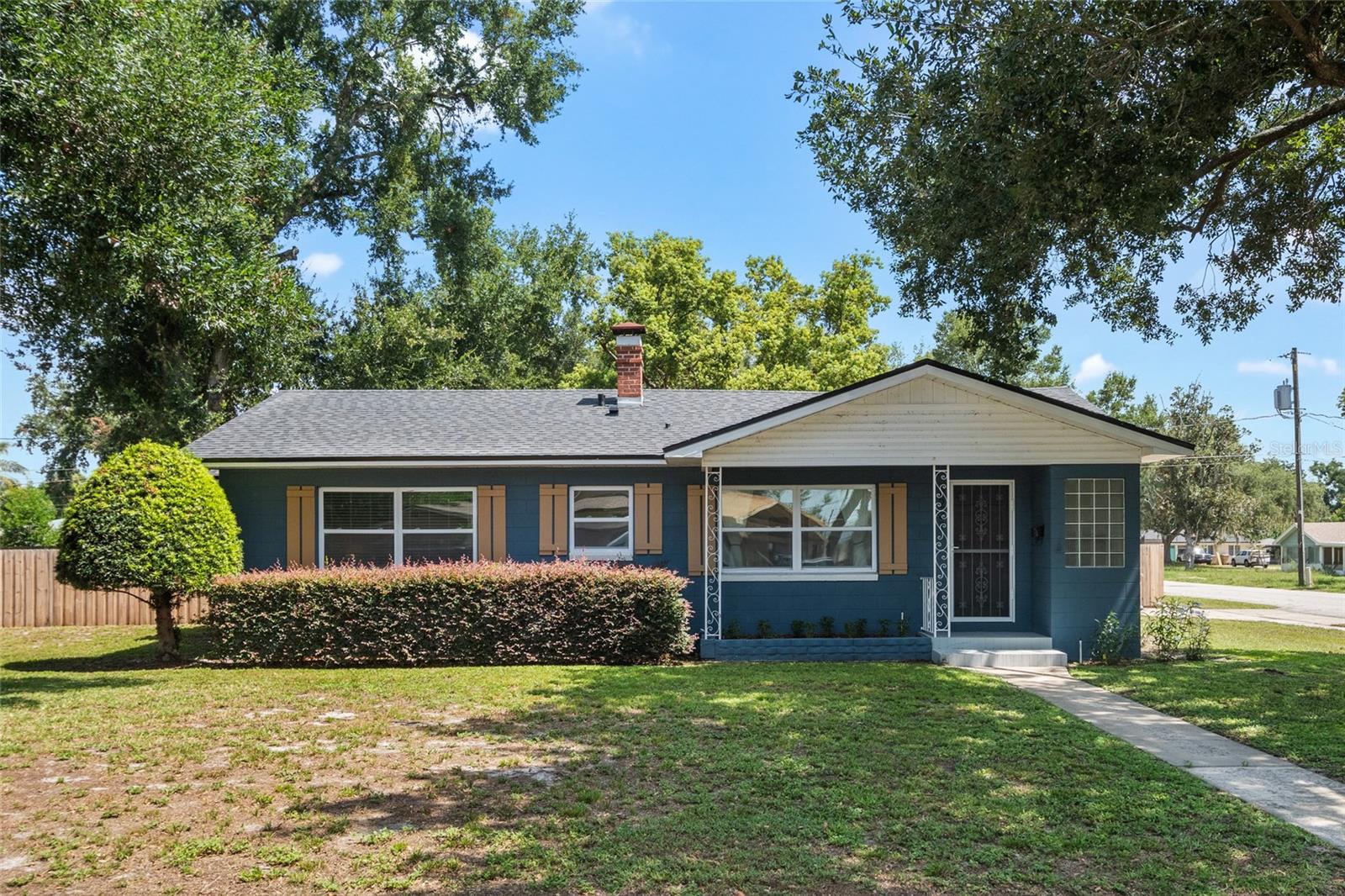 SYLVAN SHORES - Residential