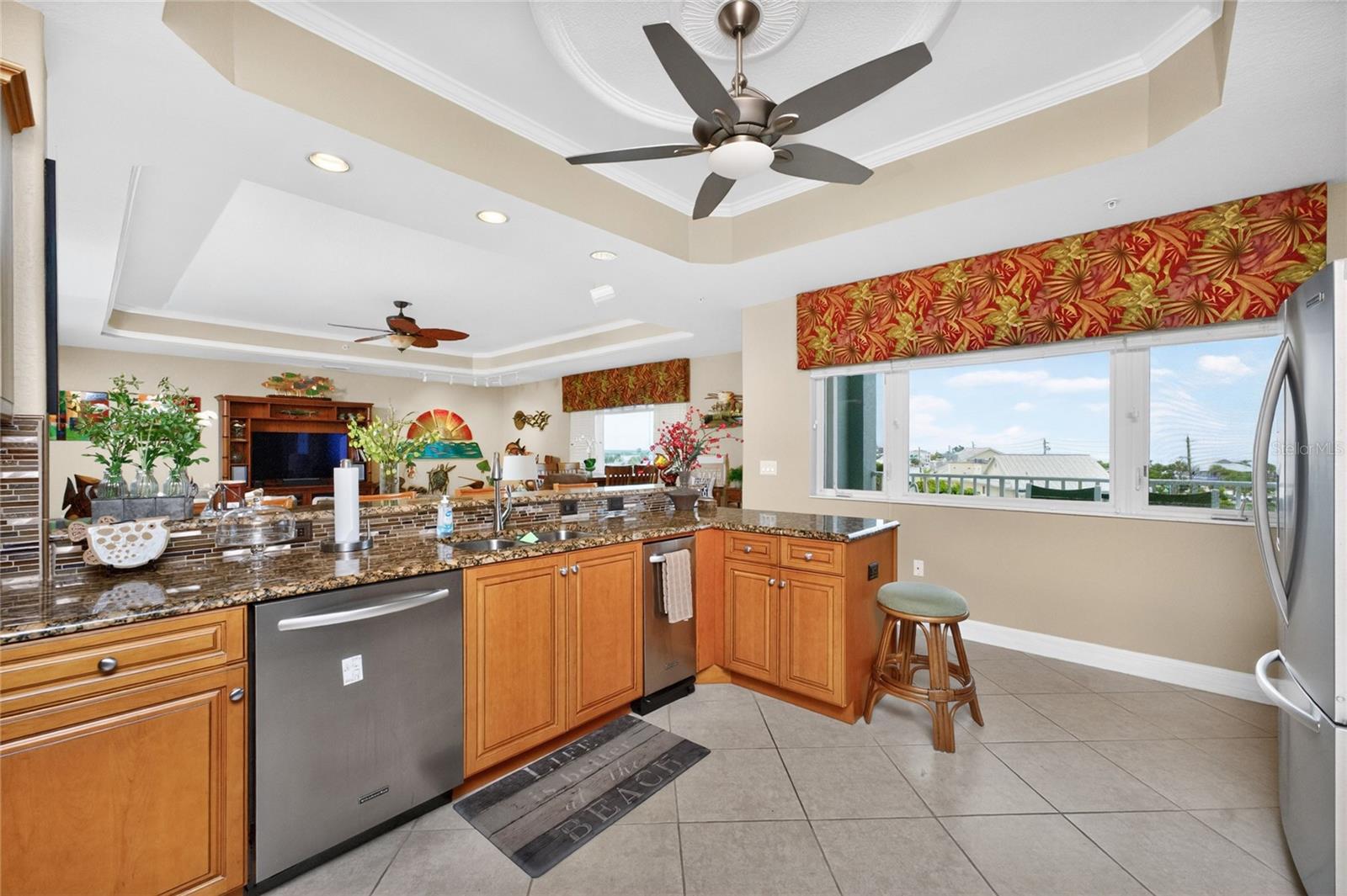 SUNRISE POINTE CONDO - Residential