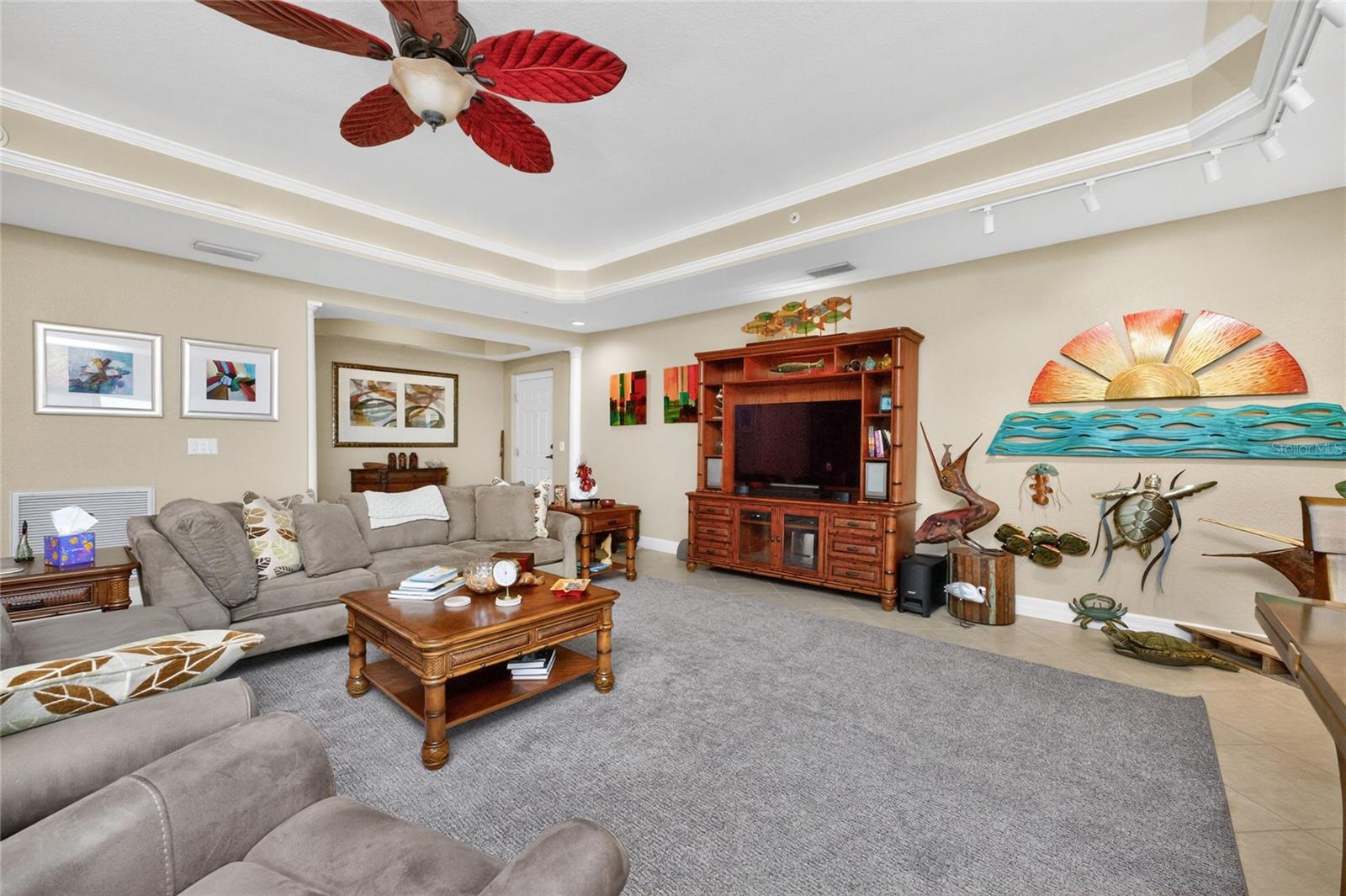 SUNRISE POINTE CONDO - Residential
