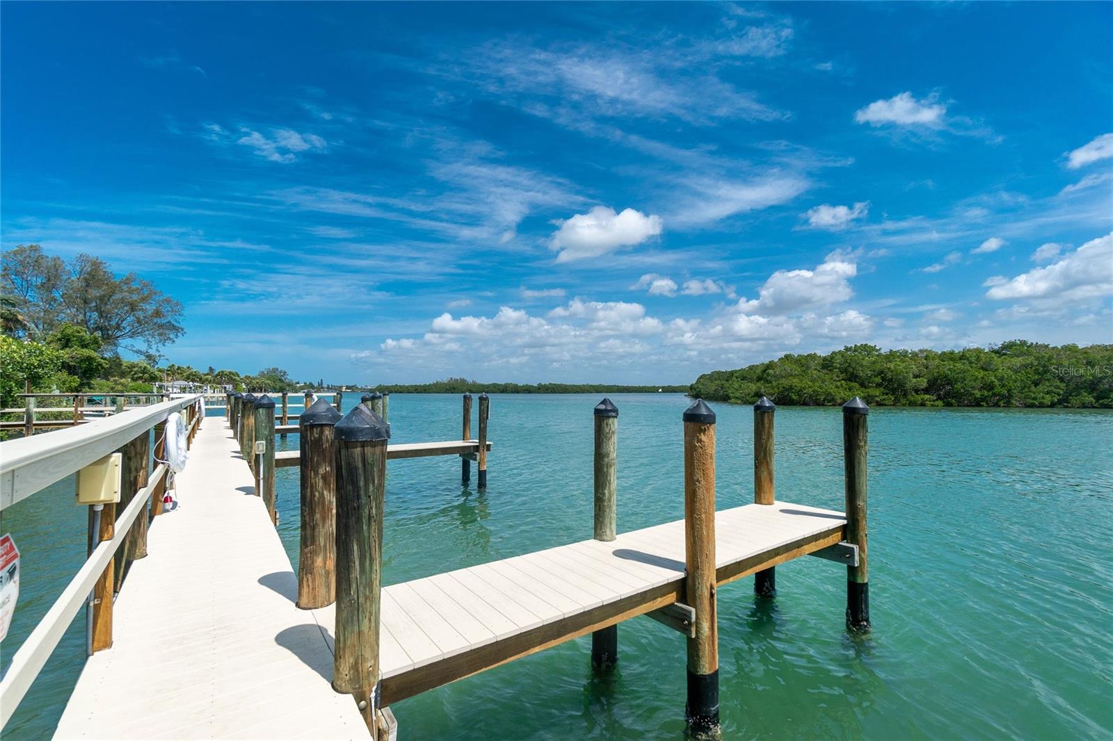 SUNRISE POINTE CONDO - Residential