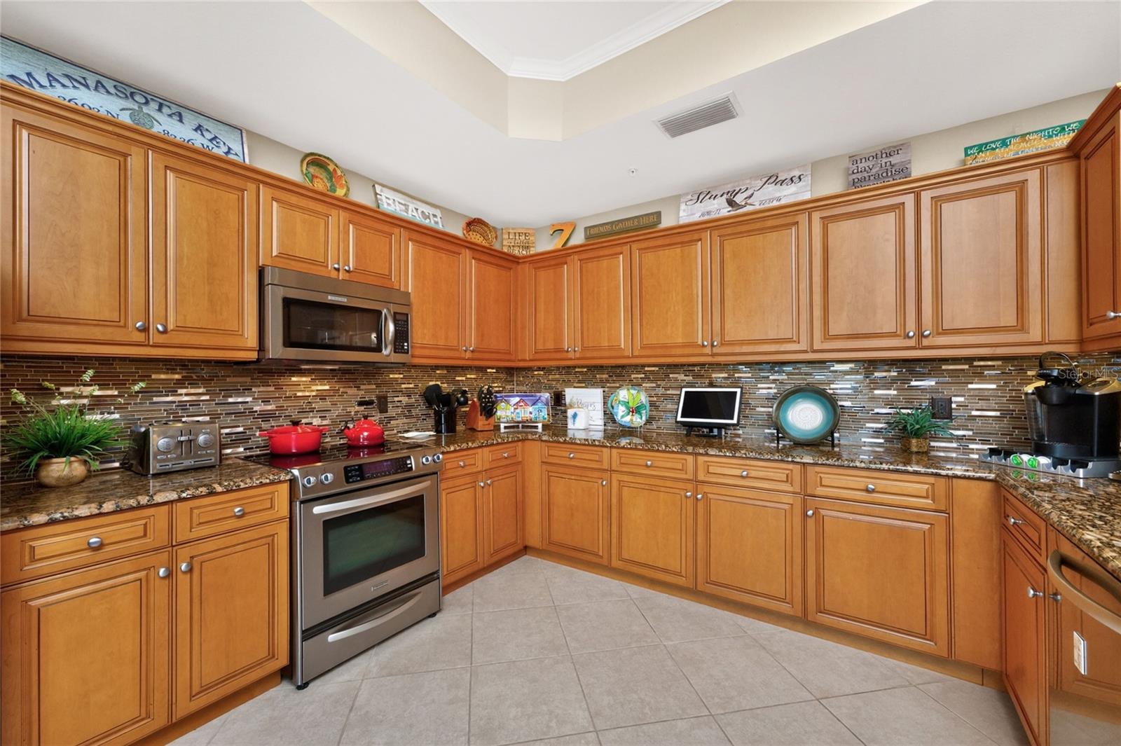 SUNRISE POINTE CONDO - Residential