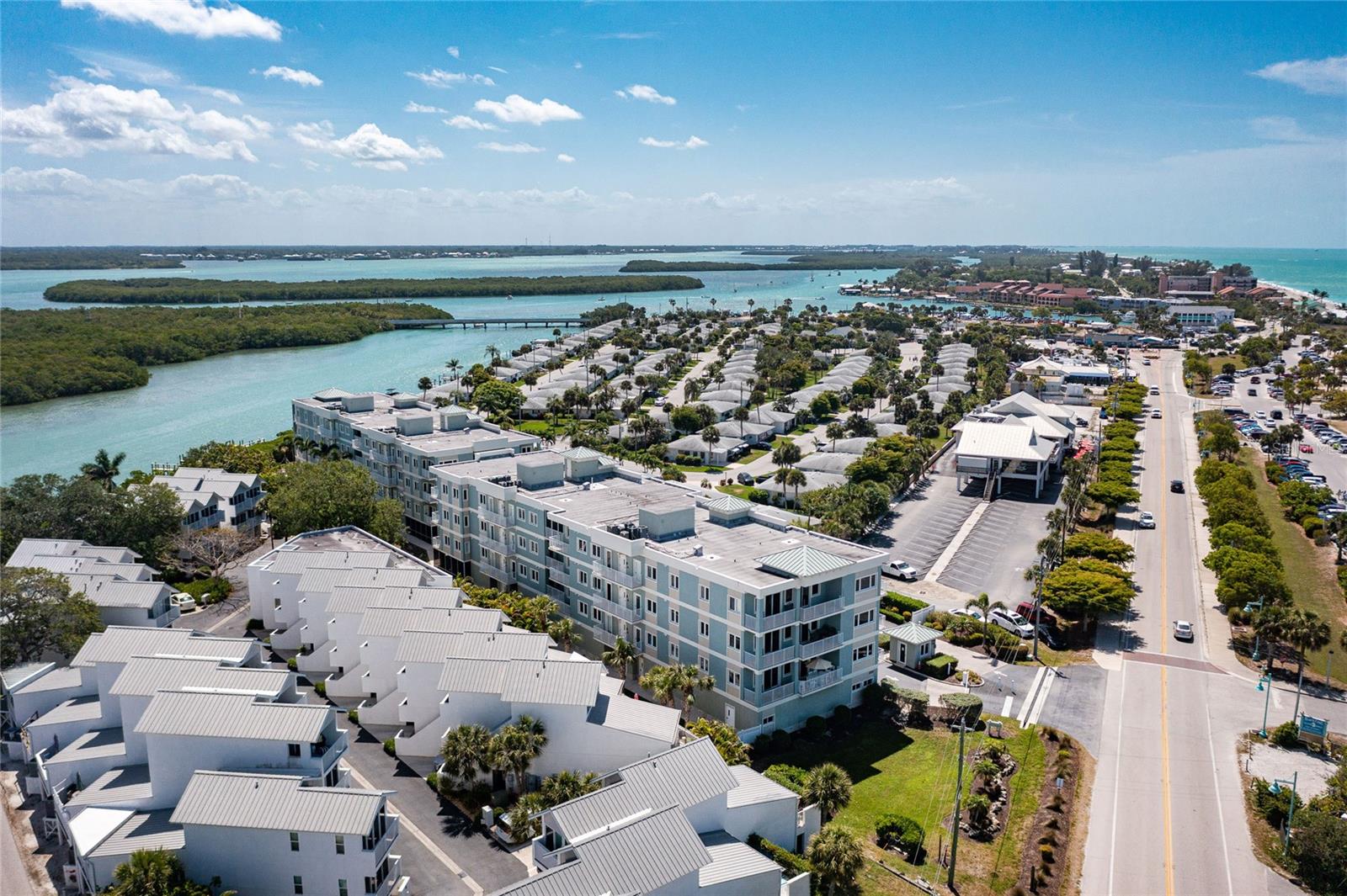 SUNRISE POINTE CONDO - Residential
