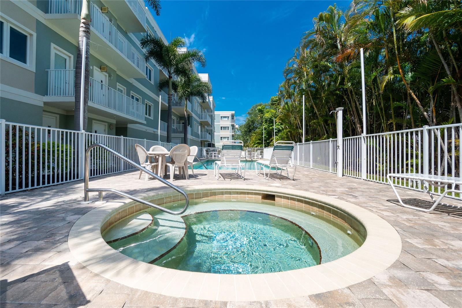 SUNRISE POINTE CONDO - Residential