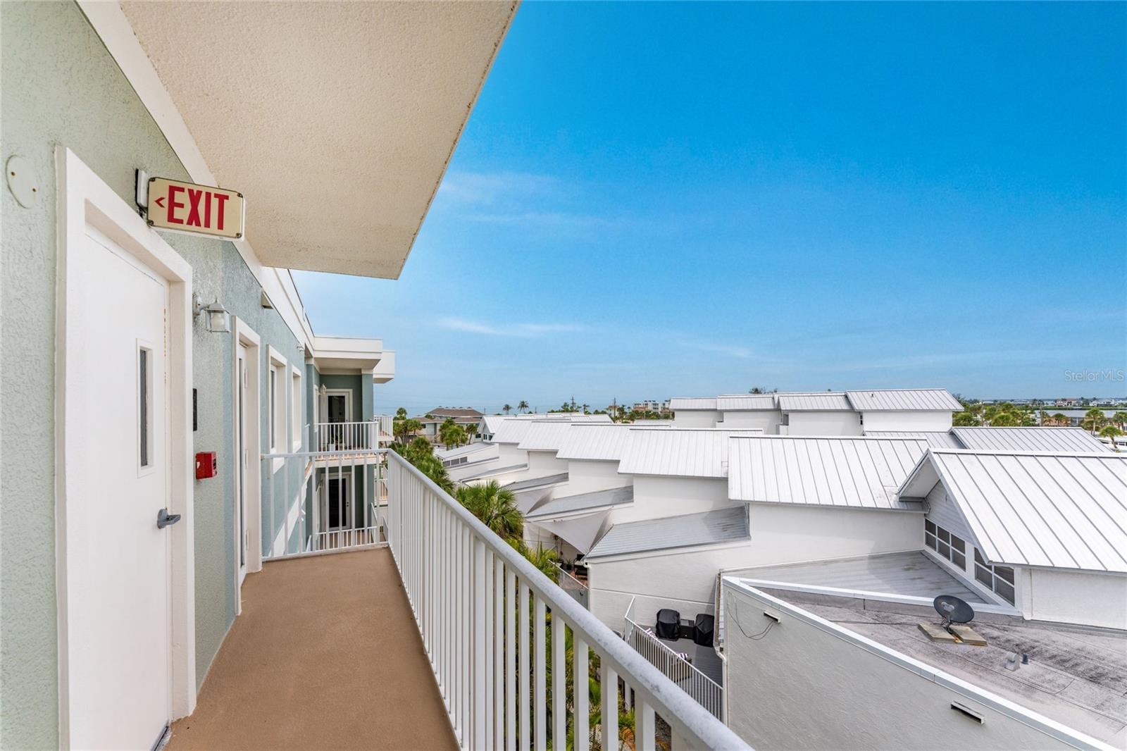 SUNRISE POINTE CONDO - Residential