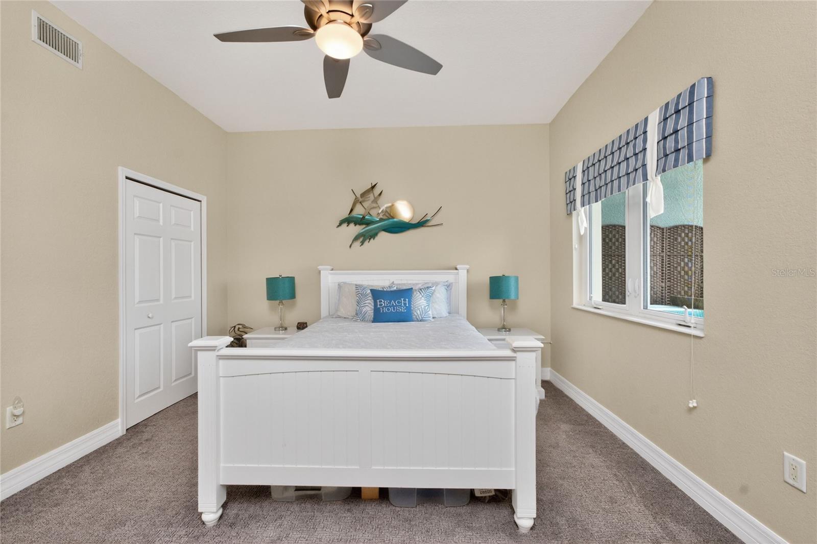 SUNRISE POINTE CONDO - Residential