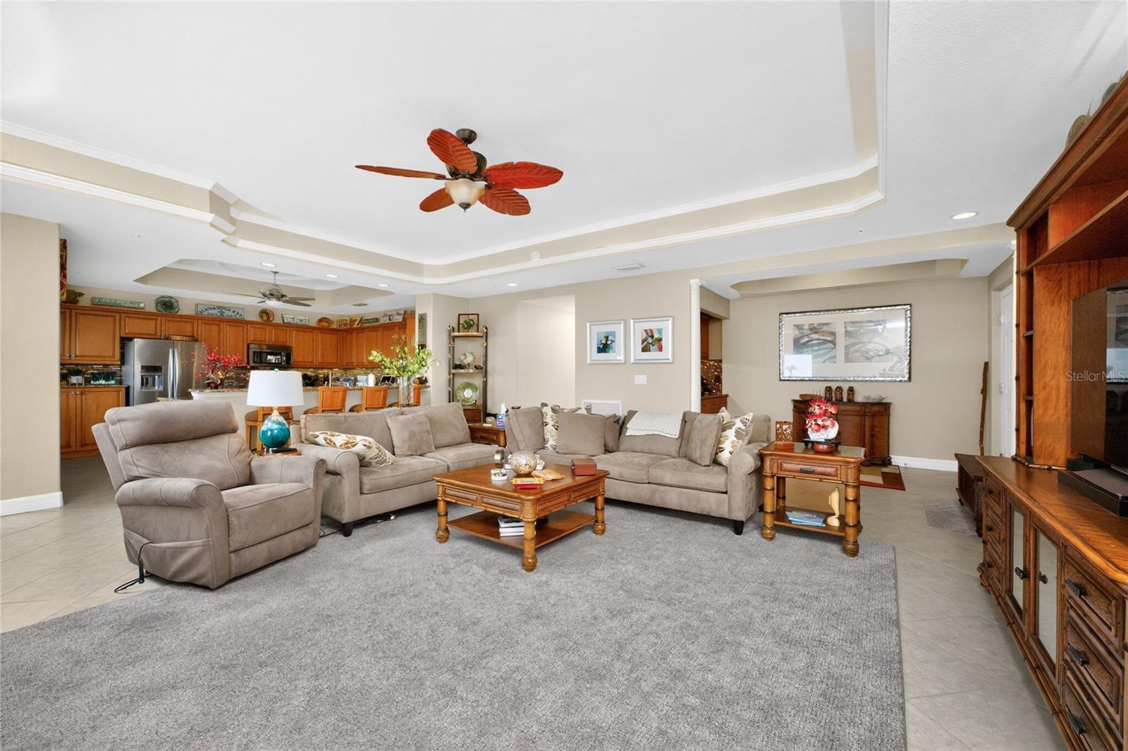 SUNRISE POINTE CONDO - Residential
