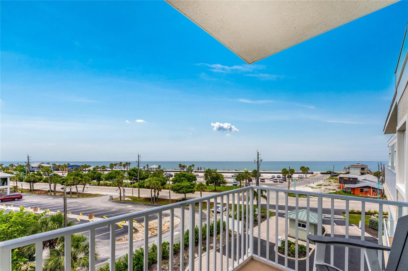SUNRISE POINTE CONDO - Residential