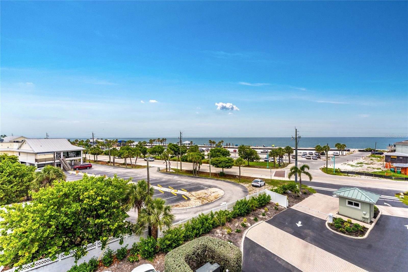 SUNRISE POINTE CONDO - Residential