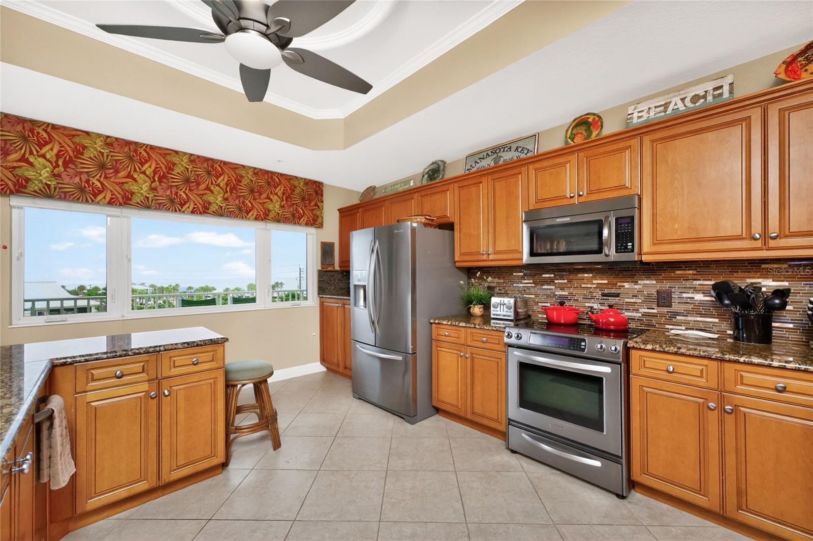 SUNRISE POINTE CONDO - Residential