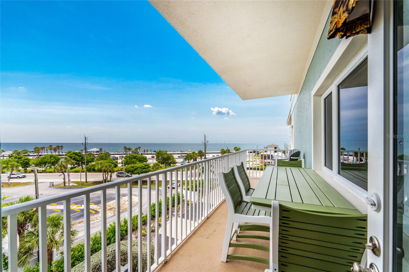 SUNRISE POINTE CONDO - Residential
