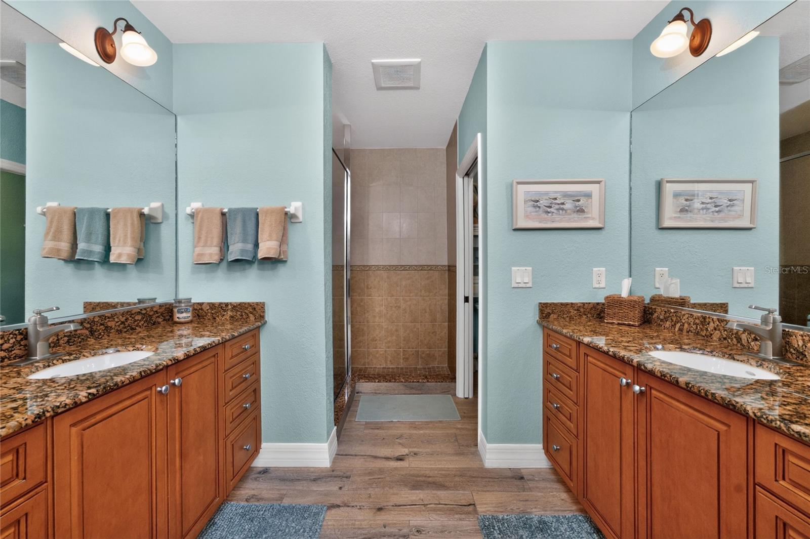 SUNRISE POINTE CONDO - Residential