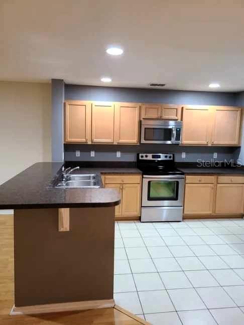 AMBER POINTE UNIT 2 - Residential