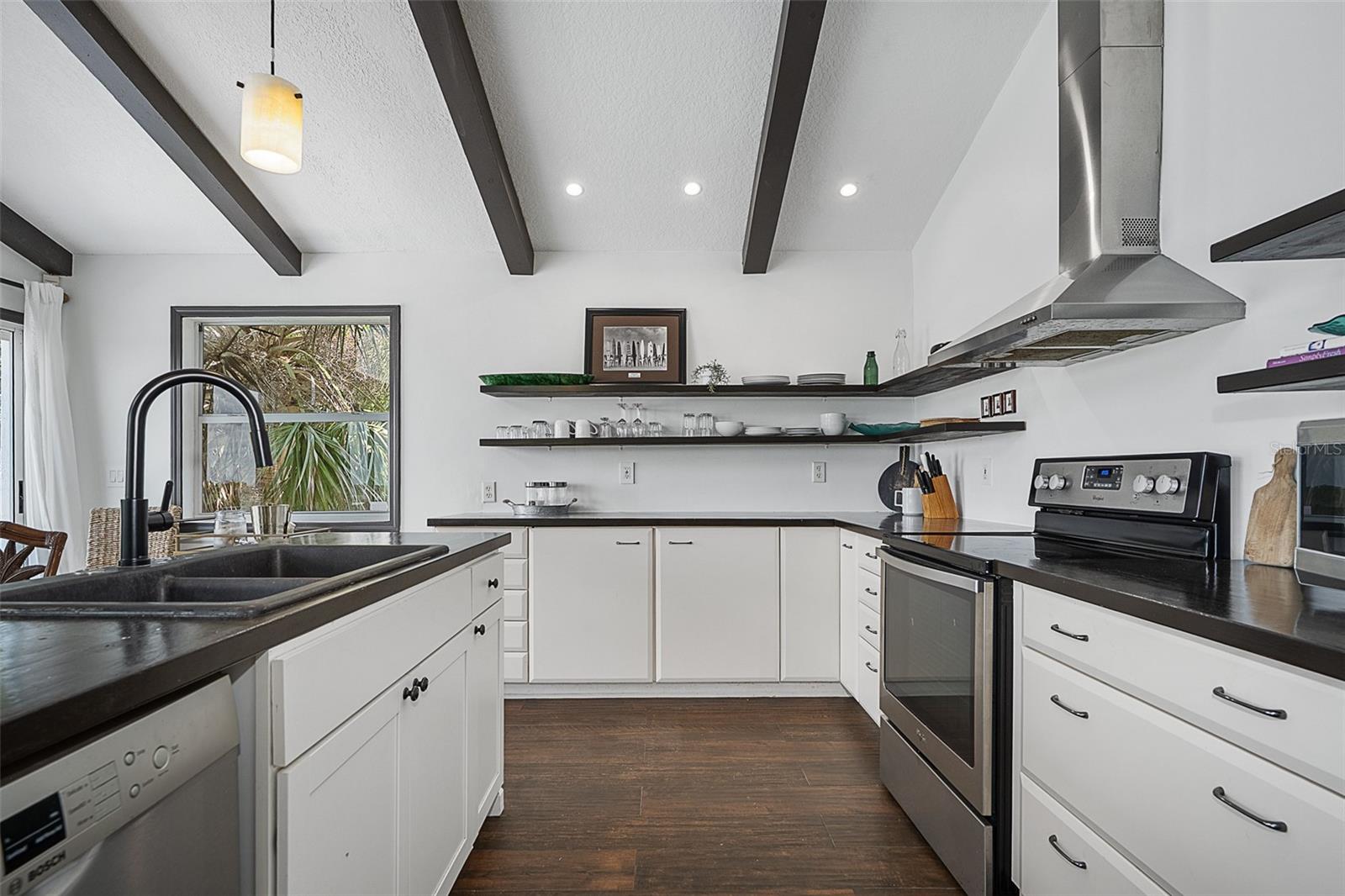 AVALON BY SEA - Residential