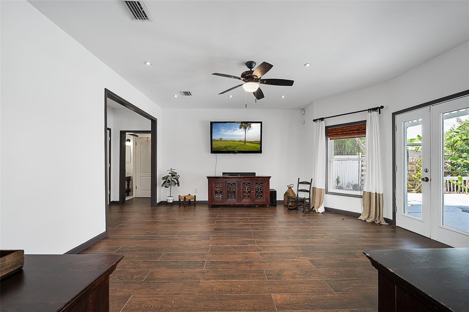 AVALON BY SEA - Residential