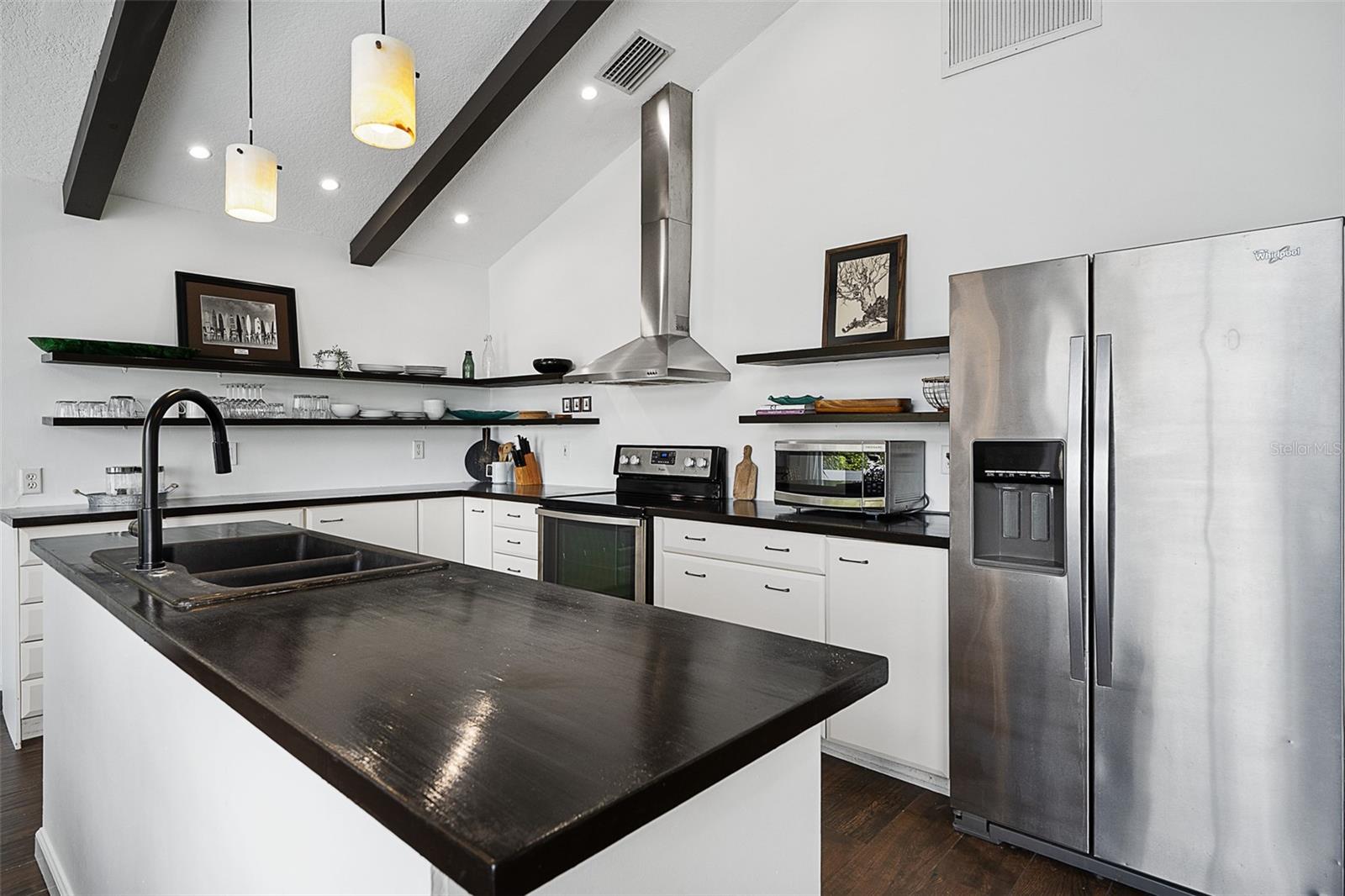 AVALON BY SEA - Residential