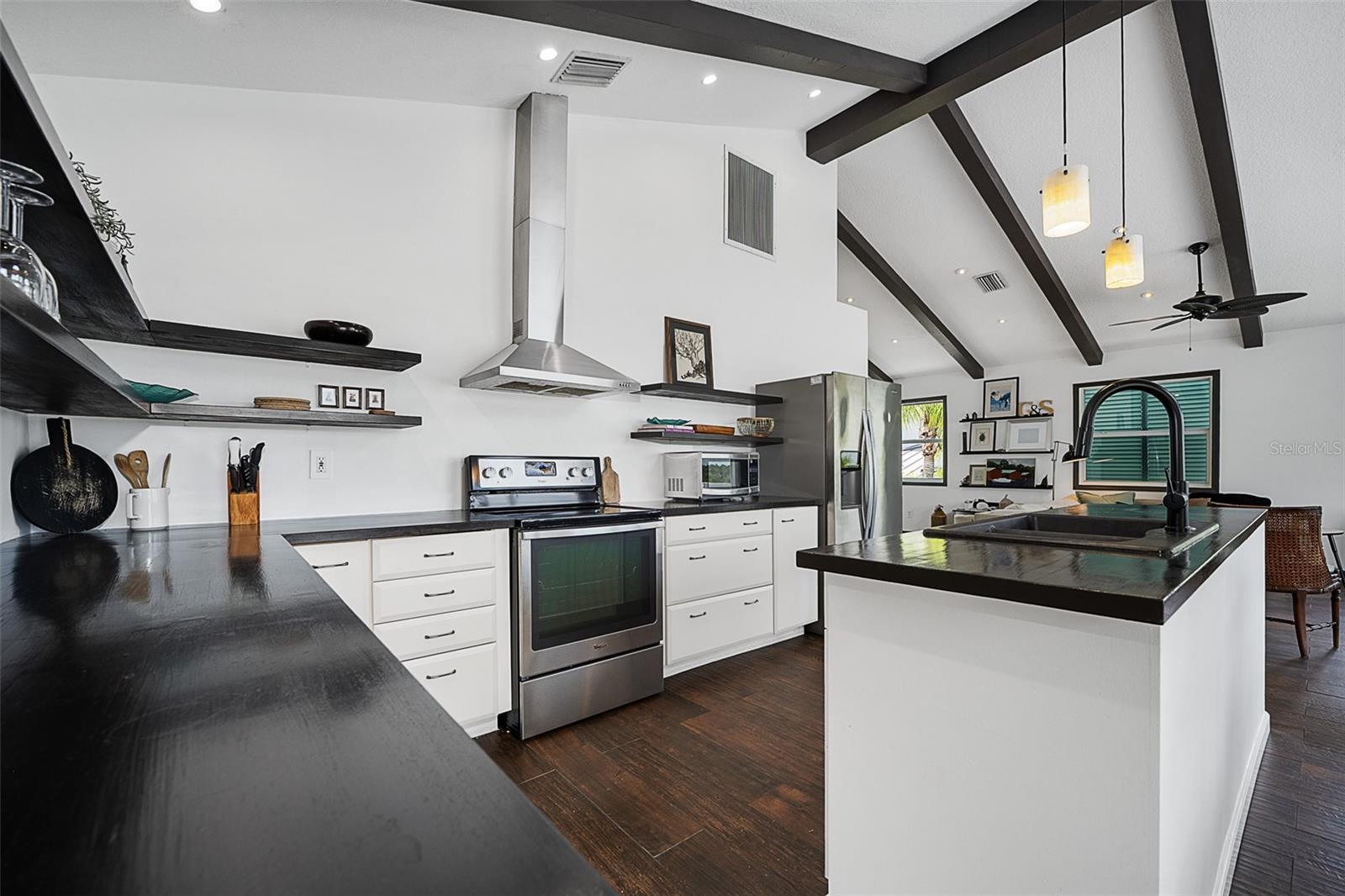 AVALON BY SEA - Residential