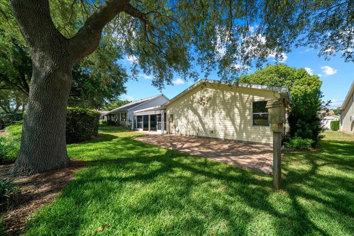 LADY LAKE ORANGE BLOSSOM GARDENS UNIT 15 - Residential