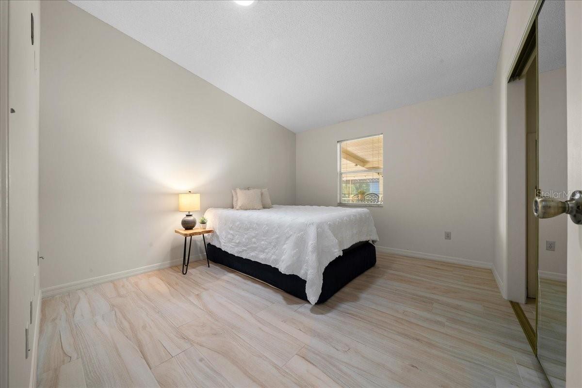 LADY LAKE ORANGE BLOSSOM GARDENS UNIT 15 - Residential