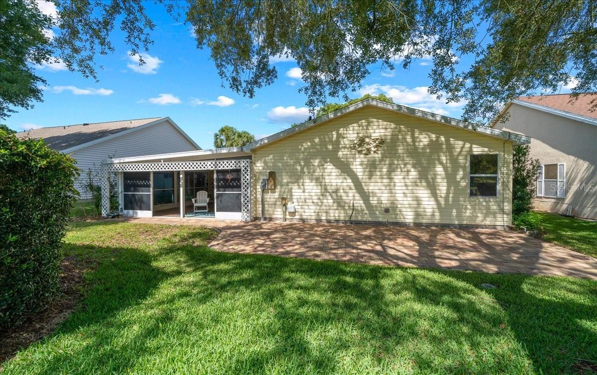 LADY LAKE ORANGE BLOSSOM GARDENS UNIT 15 - Residential