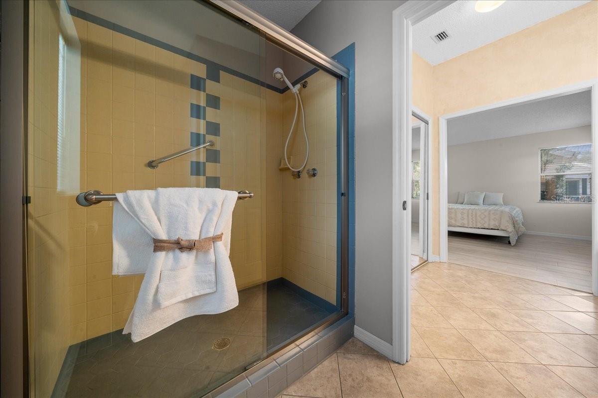 LADY LAKE ORANGE BLOSSOM GARDENS UNIT 15 - Residential