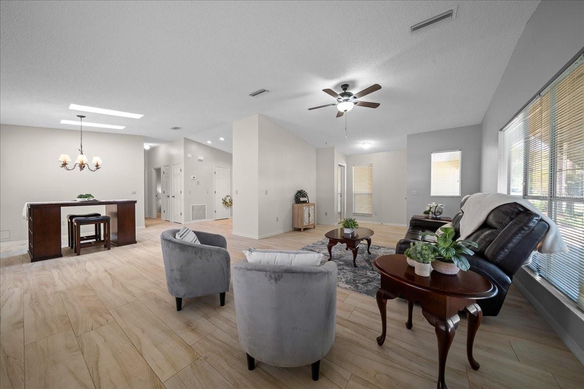LADY LAKE ORANGE BLOSSOM GARDENS UNIT 15 - Residential