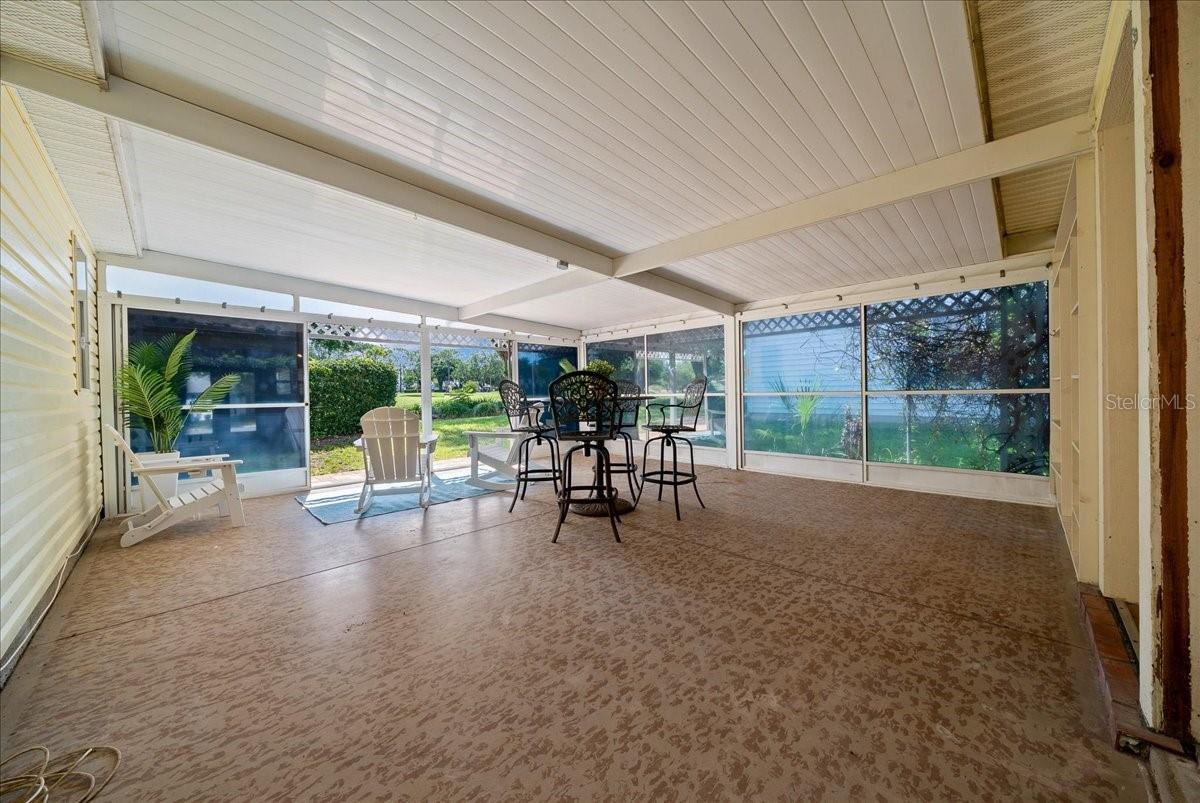 LADY LAKE ORANGE BLOSSOM GARDENS UNIT 15 - Residential