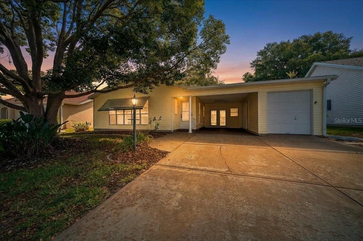 LADY LAKE ORANGE BLOSSOM GARDENS UNIT 15 - Residential
