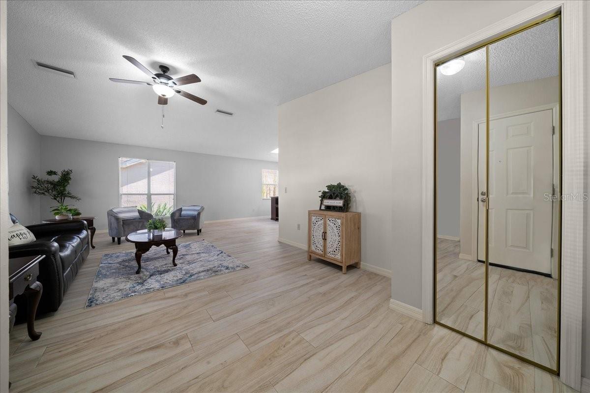 LADY LAKE ORANGE BLOSSOM GARDENS UNIT 15 - Residential